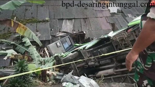 Viral Kejadian Bus Masuk Jurang di Bogor 8 Orang Terluka