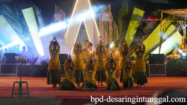 Viral Festival Payung Api dan Tari Inai di Jambi